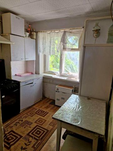 Продаж 3-х кімнатної квартири, смт  Раухівка