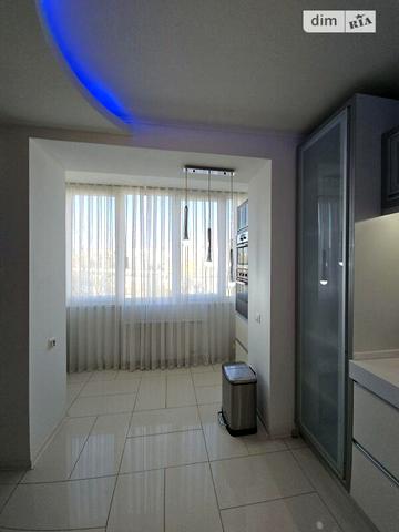 Продаж 3к Квартира Тополина вулиця