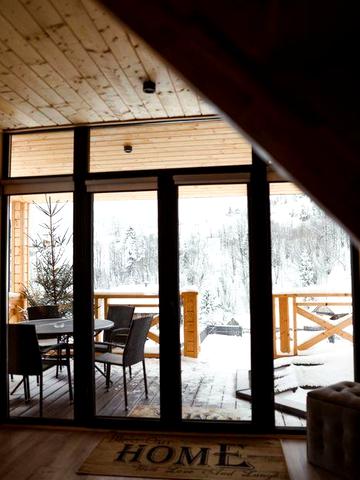 Оренда будиночку в Карпатах з чаном