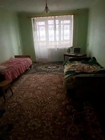 Продам 4-кімнатну кв, автономка, власник.