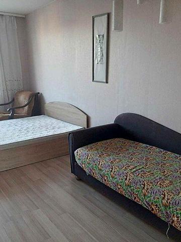 Позняки. Драгоманова 6/1. Є генератор.