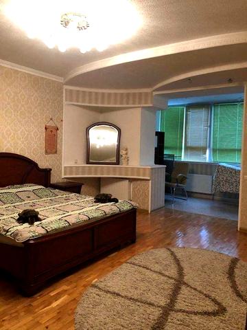 Оренда трикімнатної квартири , переулок Любарского , 4А