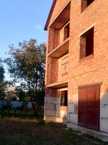 Продам будинок .Ділянка 26сотих
