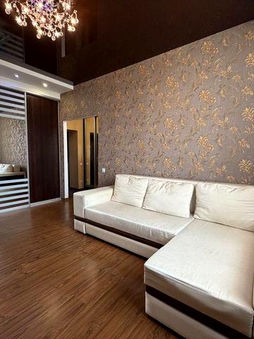 Хороша простора квартира в районі Зеленої