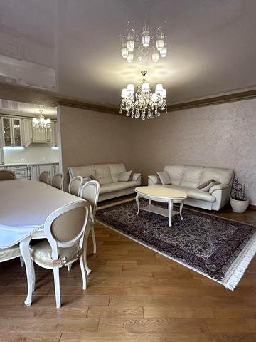 Продаж 3 кім квартири, з якісним дорогим ремонтом. Продається з меблями та технікою. Без комісії! ЖК Сакура