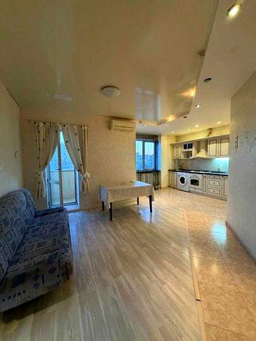 Продам 2-кімнатну квартиру 5 хвилин від центру- вул.Картамишевська