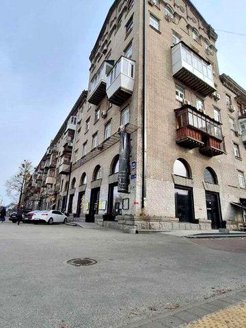 Продаж 3 кімнатної квартири  Київ Берестейський 45 Програми+