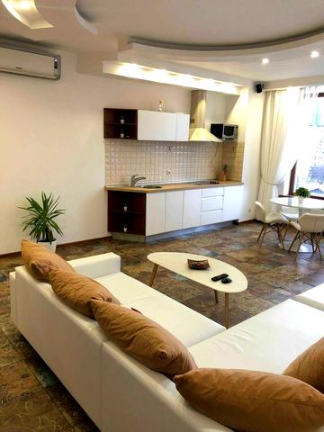 Жилянська вул., 59