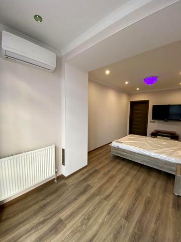 Василя Симоненка вул., 2