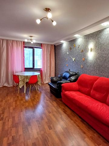 Зої Гайдай вул., 2