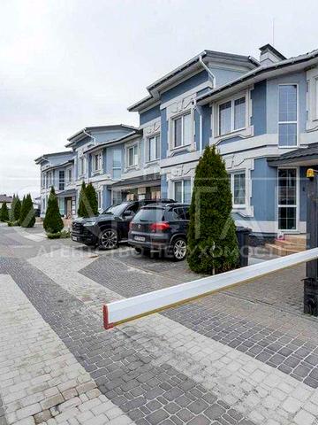 Таунхаус в Лісниках, 180м2, З РЕМОНТОМ, Стежки