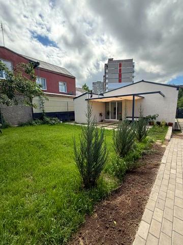 10 Лінія вул., 35