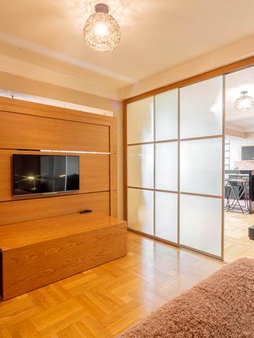 Микільсько-Ботанічна вул., 6/8