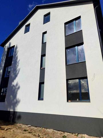 4 - кімнатна квартира в м.Сторожинець