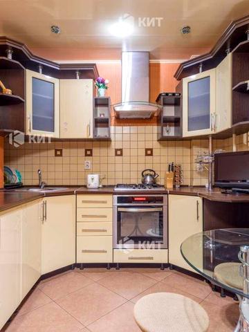 Сухумська вул., 24