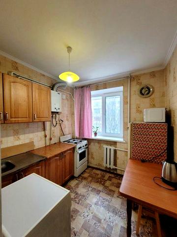 Довгострокова оренда 1-кім квартири біля Дастору