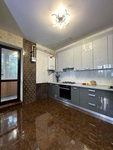 Довгострокова оренда 1-кімнатна Сєдова