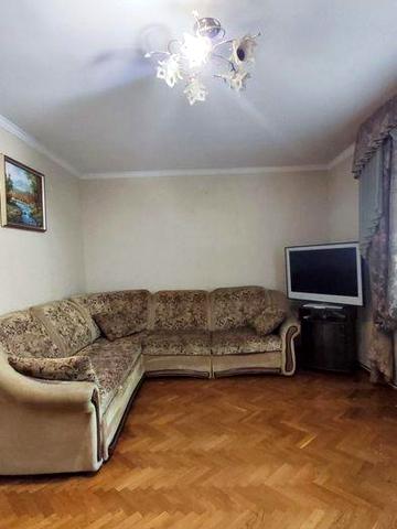 Метро Святошин пішки, Берестейський проспект