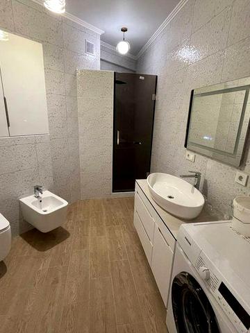 Здається 3кімнатна Новобудова Перша ЗДАЧА ! Біля парку Шевченка