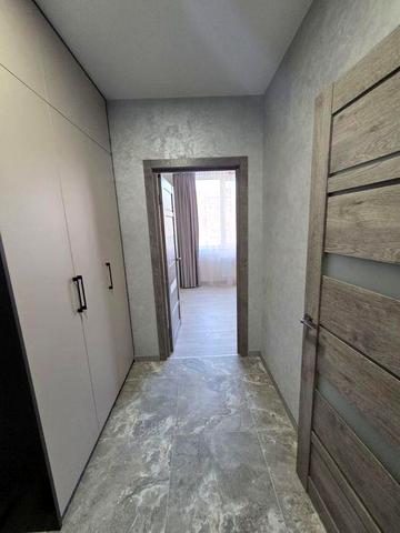 Сдам 2 ком квартиру на 2 мес низкий этаж газ