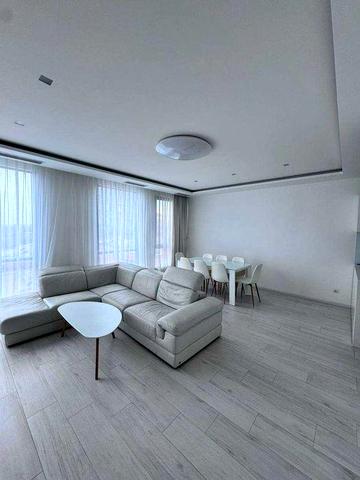 Здається стильна дворівнева квартира в ЖК “Фестивальний” з панорамним видом на Дніпро