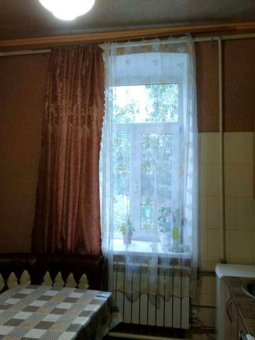 Сдам 1 ком. квартиру (метро Заводская, автономное отопление, 1 этаж, площадь 37 м.кв)