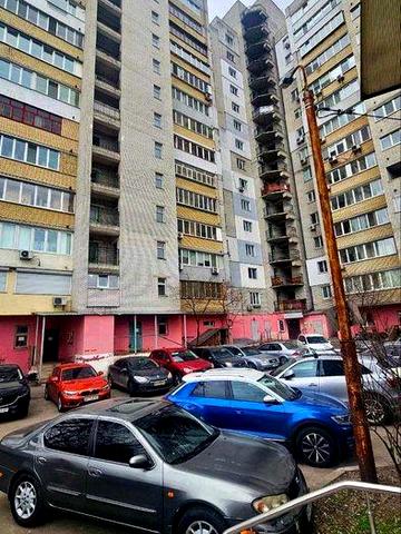 Без комісії  Смілянська 10/31 Севастопольська площа, Чоколівка, 2-к квартира 78 м.кв.з ремонтом.