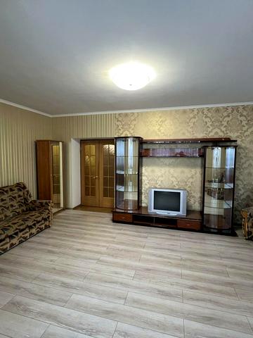 Всеволода Нестайка вул. (Олександра Мильчакова), 8