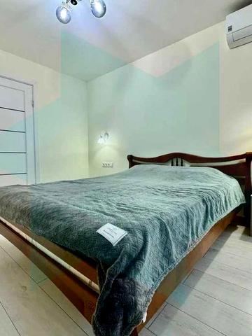 Продам красивую 2к Победа 1. Перемога