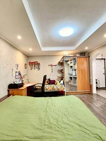 Продається 1 кімнатна квартира, Кущівка