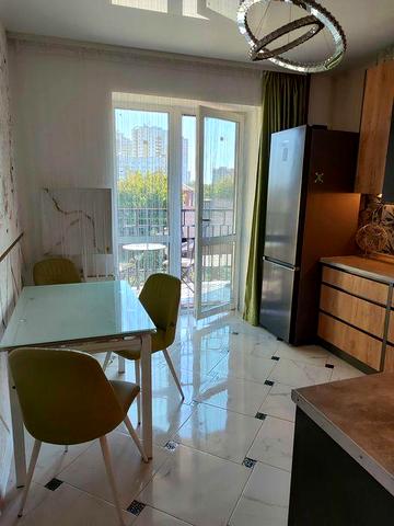 Продаж 2-к квартири в ЖК Гранд Парк! Простора, світла, з ремонтом. 15 хв до центру, закрита територія паркінг. Ідеальний варіант для життя! ЖК Гранд Парк