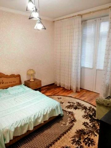 Продам 2к квартиру пр. Дмитра Яворницького, Центр