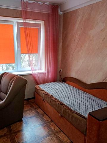 Продам 3-х кімнатну квартиру 2/5.