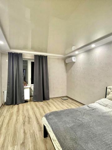 Михайла Лушпи просп., 5