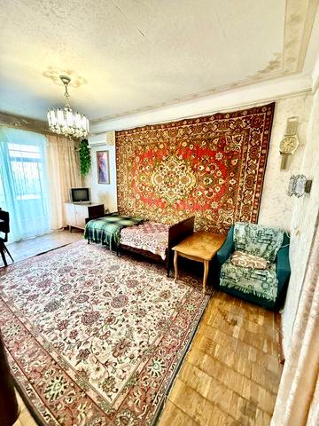 Київ. Продажа 3 кімнатної квартири в Святошинському районі, бульвар Жуля Верна (Ромена Роллана) 5/8