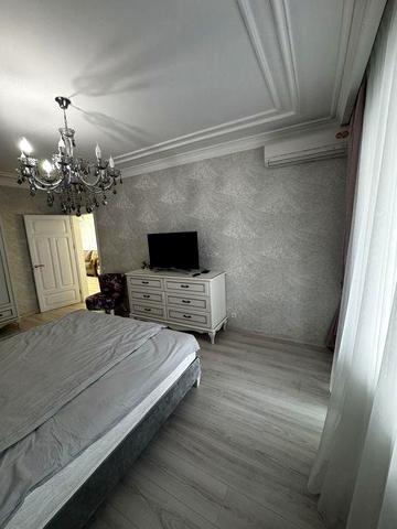 Продам 3х ком. Камянское , 4 мик. А/О -Газ , 5 эт.