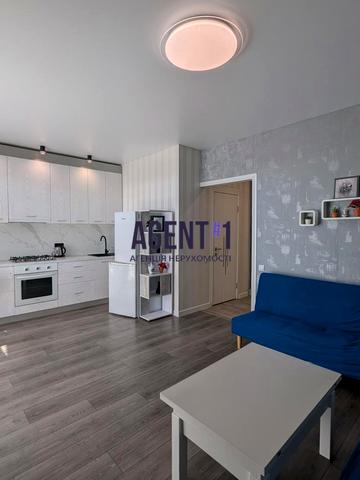 Черкаська вул., 20