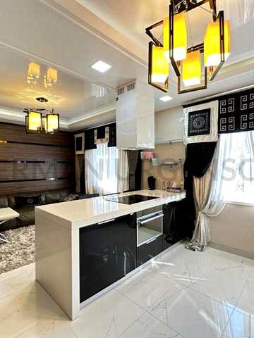Продаж 2к квартири 120 м.кв / вул. Собранецька, Червениця