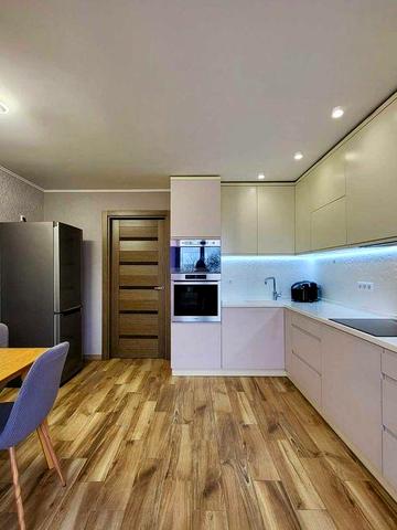 Продається 3-кімнатна квартира в Академічному!