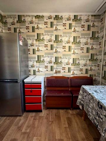 Продам трехкомнатная Троещина