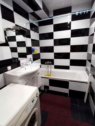 Аренда 2х-комнатной квартиры-студии.  Центр, район универмага Украина