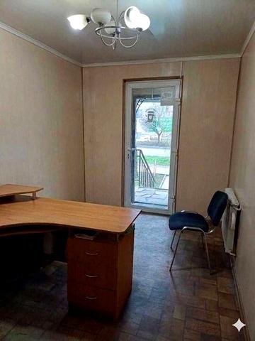 продам помещение под офис в ценире Чугуева