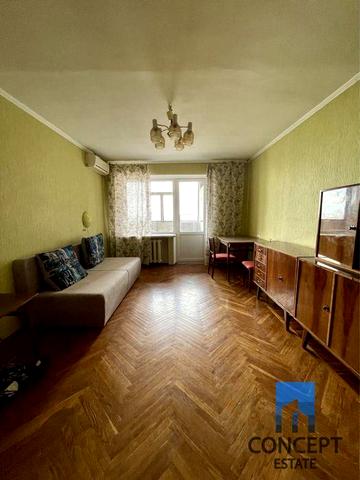 Сдам просторную 2к квартиру на Запорожском шоссе 56! Тополь !