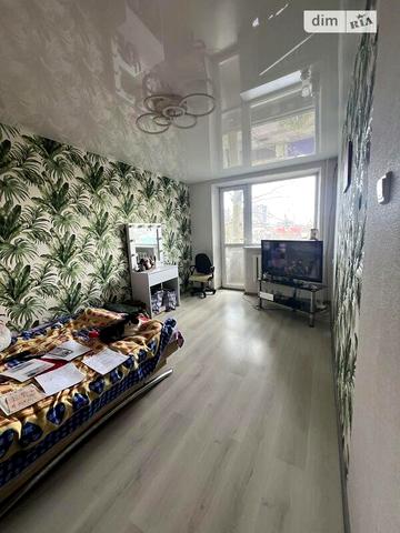 Продаж 3к Квартира Цегельнозаводська вулиця