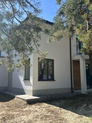 Котедж 200 м біля річки в сосновій рощі. Поруч з Prydesennya Eco Villa