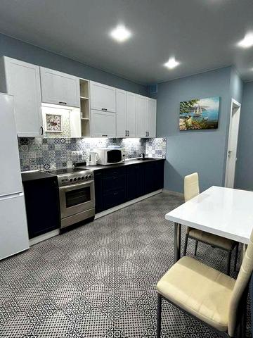 2к кВ. Вул. Дмитра Луценка 8, ТРЦ Республіка, метро Іподром