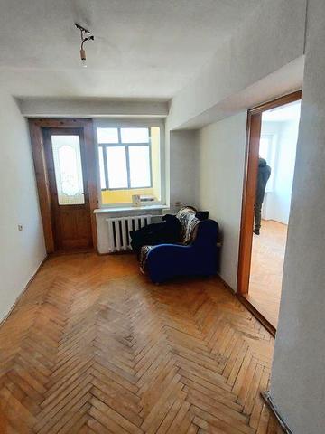 Продаж 2кім квартира