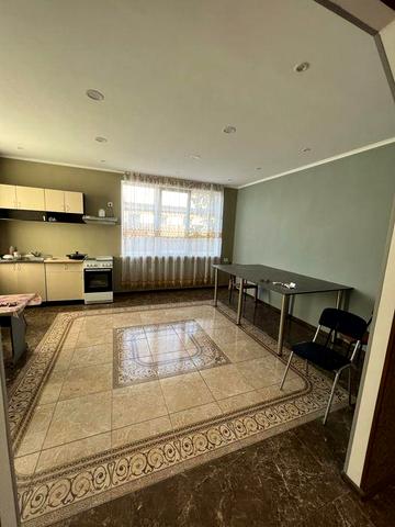 Сдам первый этаж частного дома