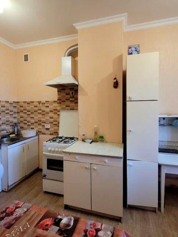 Продам реальную 2-к квартиру Бекетова10, метро ХТЗ, Сталинка, 50м.кв