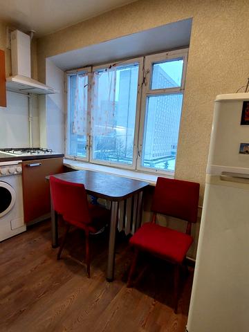 Лесі Українки бульв., 19